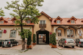 Páva City  Одорхей